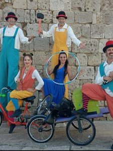 A la lluna, al carrer