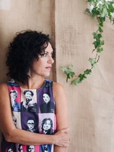 Mujeres soñando boleros